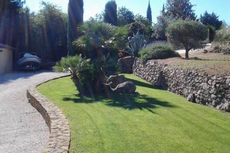 فيلا ساناري سور ميرفي Maison Privee Au Calme Dans Mas Provencal المظهر الخارجي الصورة